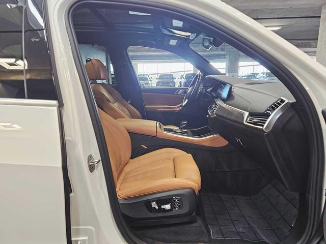 Photo of 2019 Alpine White BMW X5