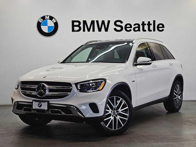 Photo of 2020 Polar White Mercedes-Benz GLC 350e