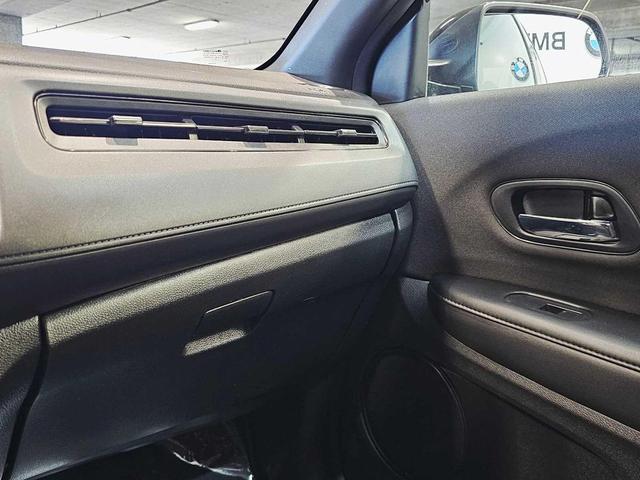 Photo of 2022 Modern Steel Metallic Honda HR-V