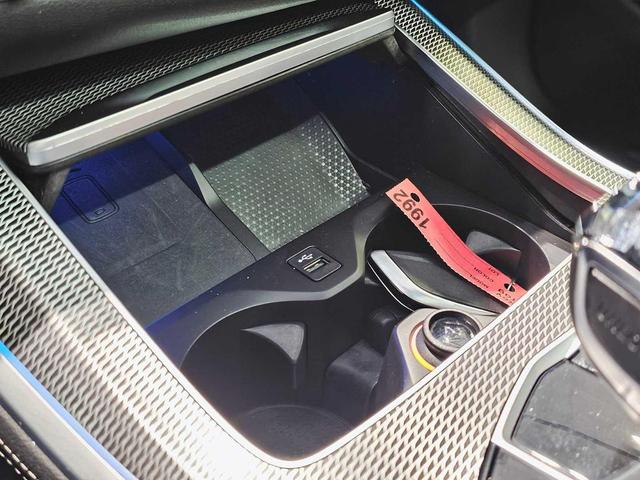 Photo of 2022 Phytonic Blue Metallic BMW X5 PHEV