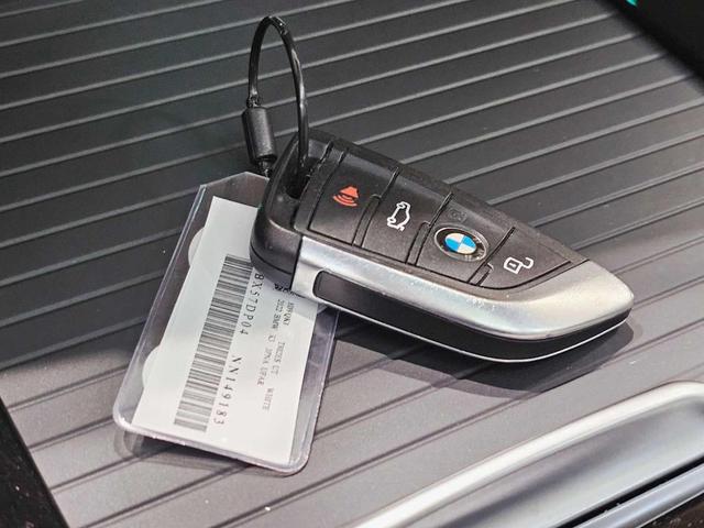 Photo of 2022 Alpine White BMW X3