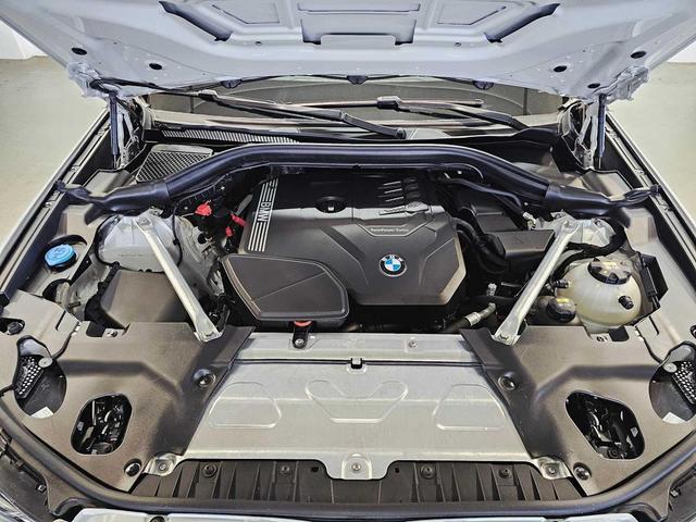 Photo of 2022 Alpine White BMW X3
