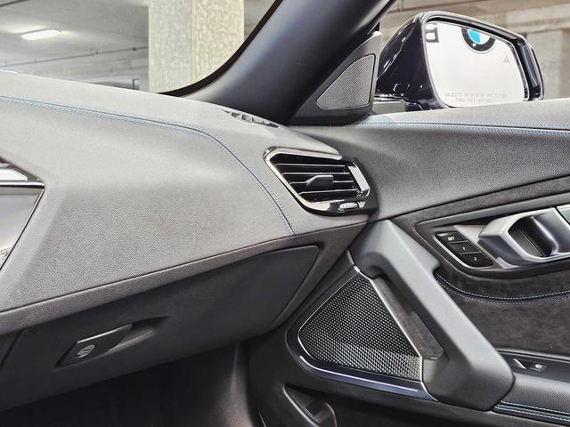 Photo of 2023 Skyscraper Grey Metallic BMW Z4