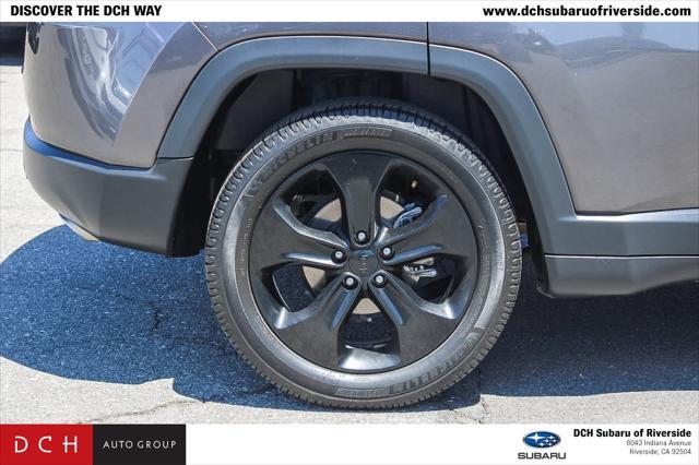 Photo of 2020 Granite Crystal Metallic Clearcoat Jeep Compass