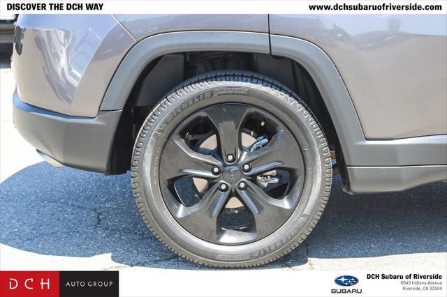 Photo of 2020 Granite Crystal Metallic Clearcoat Jeep Compass