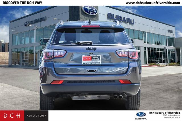 Photo of 2020 Granite Crystal Metallic Clearcoat Jeep Compass