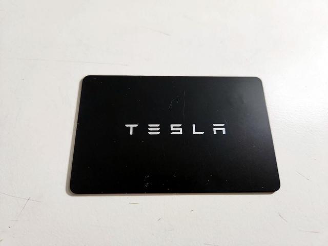 Photo of 2023 White Tesla Model 3