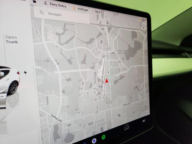 Photo of 2023 White Tesla Model 3