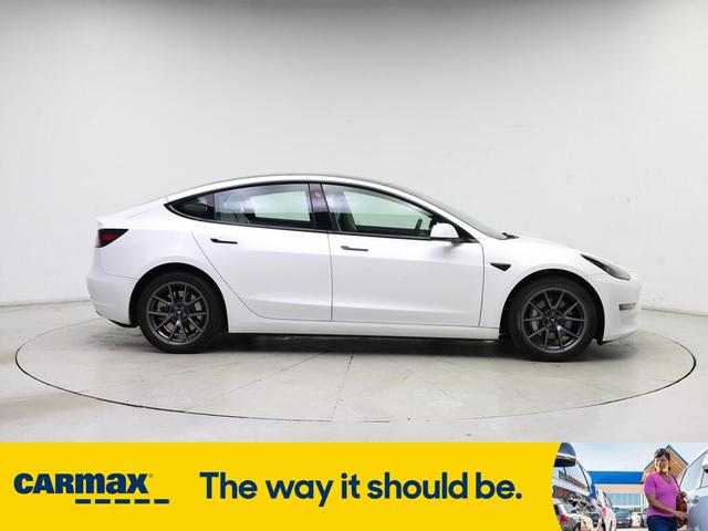 Photo of 2023 White Tesla Model 3