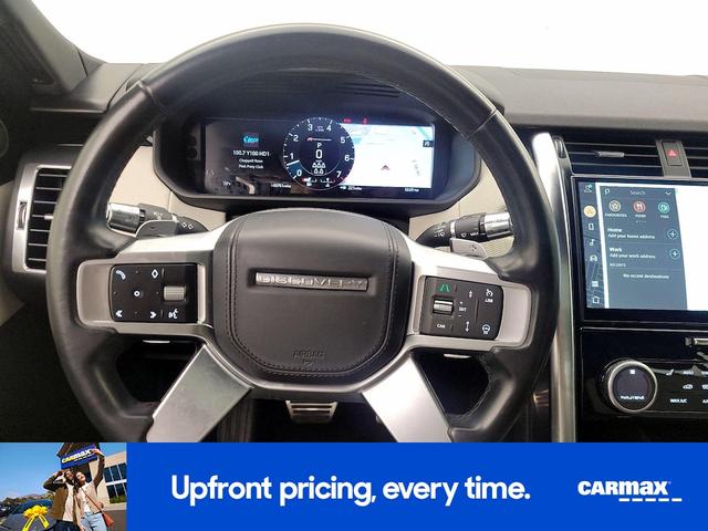 Photo of 2022 White Land Rover Discovery