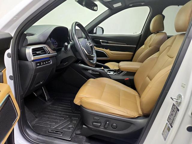 Photo of 2021 White Kia Telluride