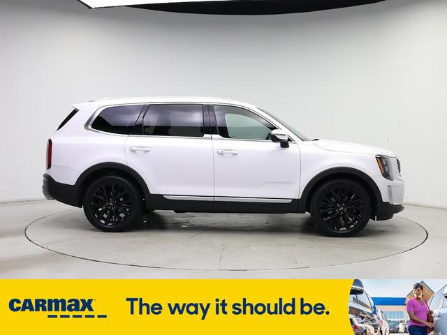 Photo of 2021 White Kia Telluride