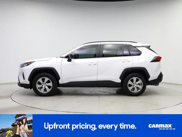 Photo of 2021 White Toyota RAV4