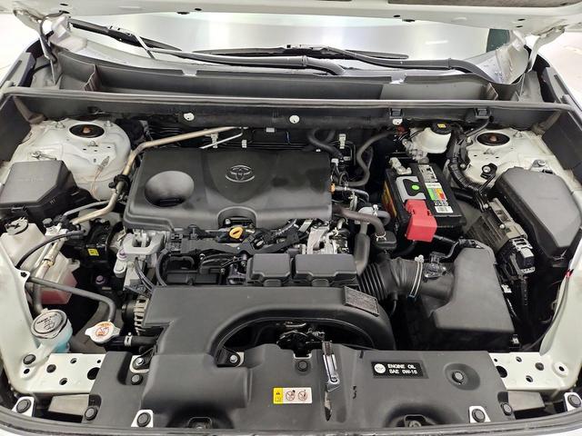 Photo of 2021 White Toyota RAV4