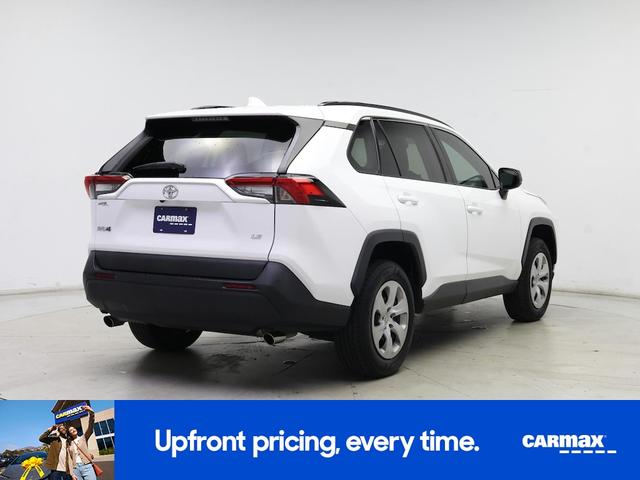Photo of 2021 White Toyota RAV4