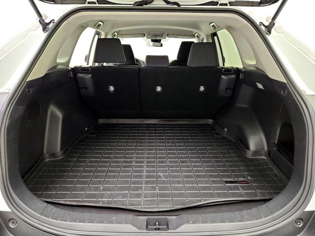 Photo of 2021 White Toyota RAV4