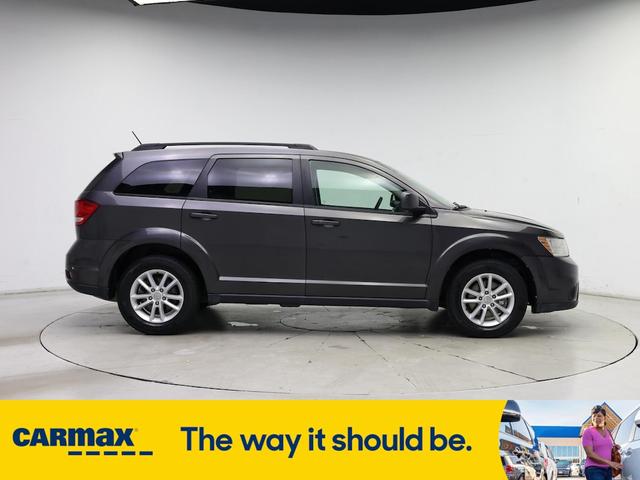 Photo of 2017 Gray Dodge Journey