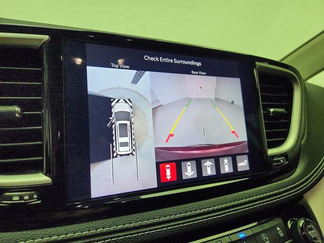 Photo of 2023 Red Chrysler Pacifica