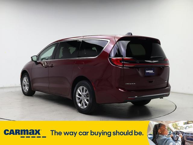 Photo of 2023 Red Chrysler Pacifica