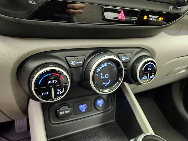 Photo of 2021 Silver Hyundai VENUE