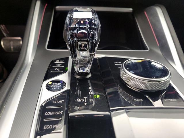 Photo of 2022 Green BMW X6