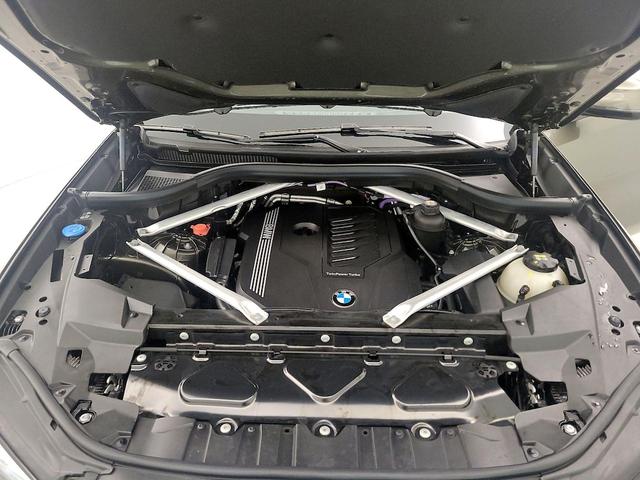 Photo of 2022 Green BMW X6