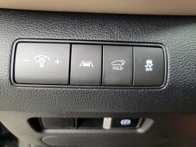 Photo of 2023 Black Hyundai SANTA FE