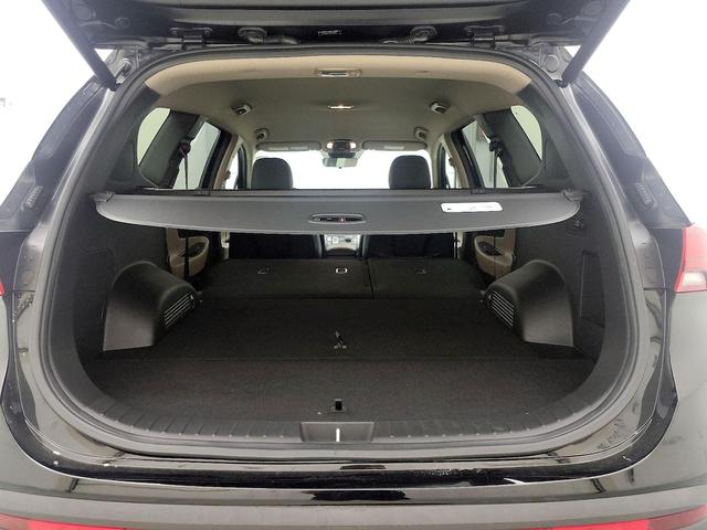Photo of 2023 Black Hyundai SANTA FE