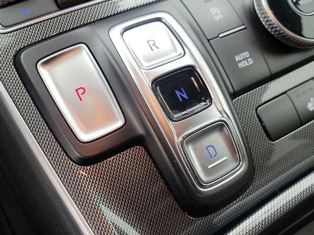 Photo of 2023 Black Hyundai SANTA FE