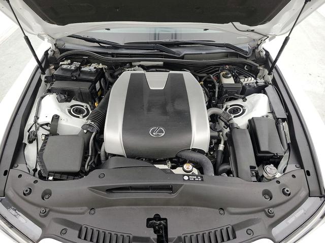 Photo of 2022 White Lexus IS 350