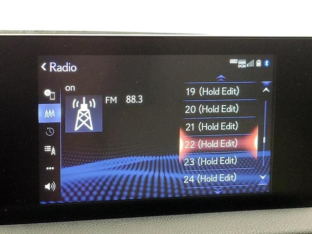 Photo of 2022 White Lexus IS 350