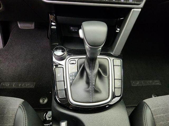 Photo of 2022 Blue Kia Seltos
