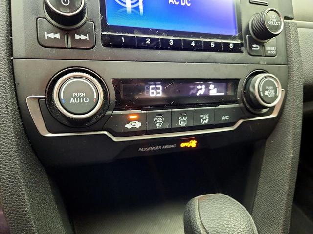 Photo of 2020 White Honda Civic