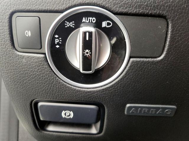 Photo of 2016 Silver Mercedes-Benz SLK-Class