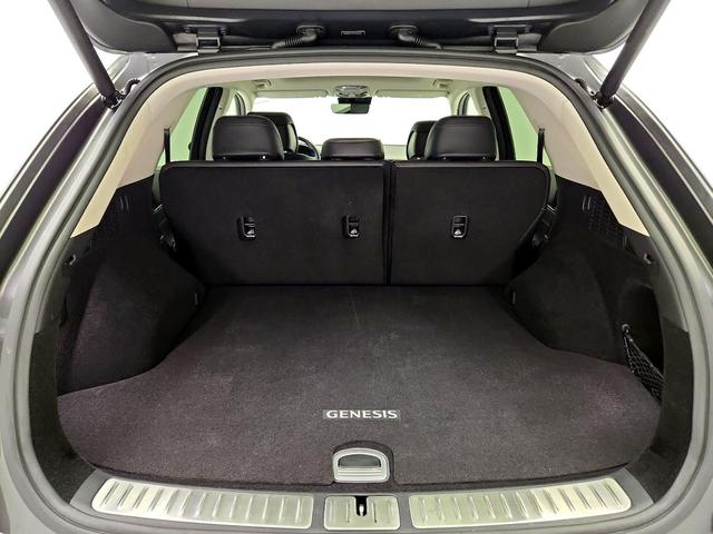 Photo of 2024 Gray Genesis GV70