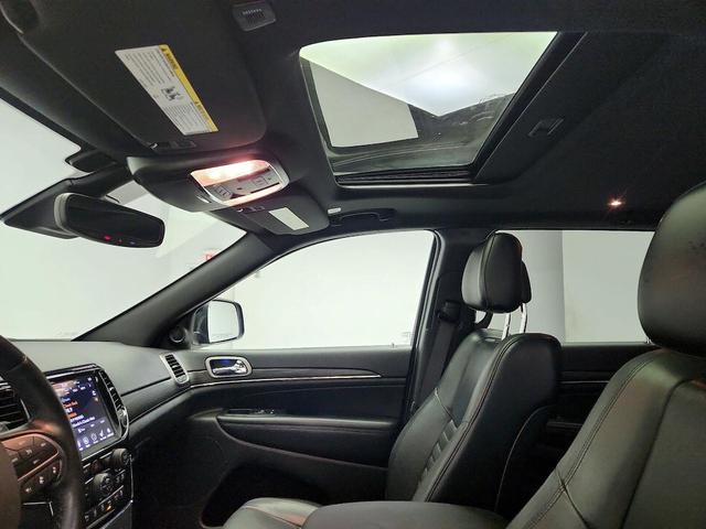 Photo of 2020 Black Jeep Grand Cherokee