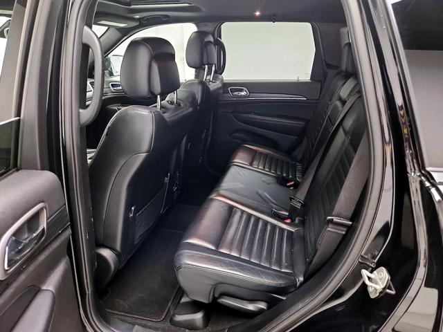 Photo of 2020 Black Jeep Grand Cherokee