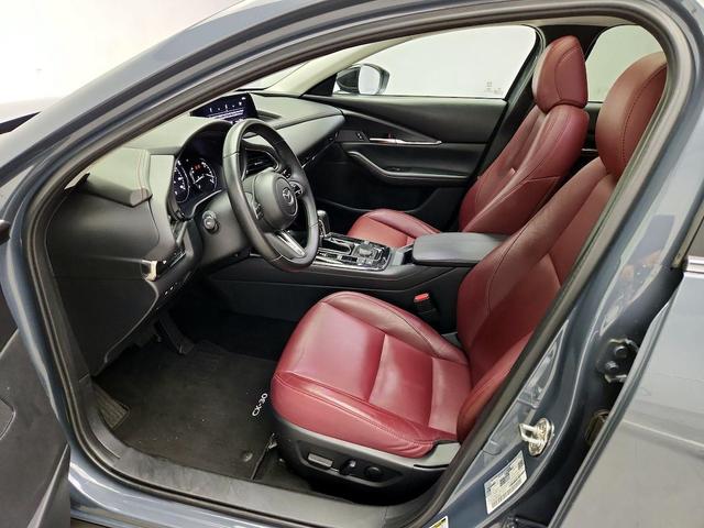 Photo of 2024 Gray Mazda CX-30