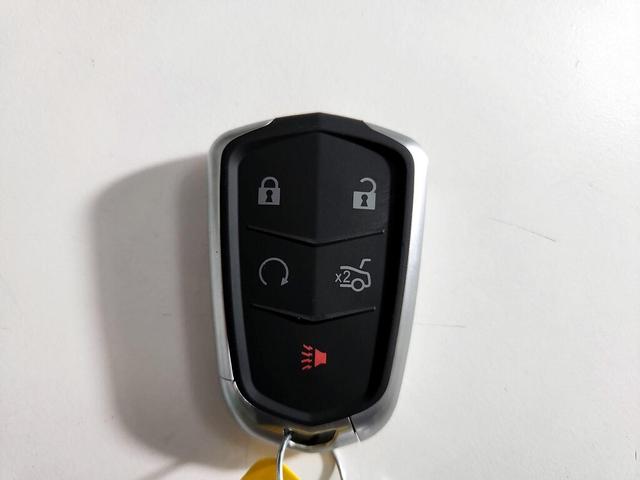 Photo of 2019 White Cadillac XT5