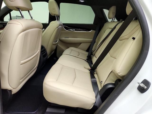 Photo of 2019 White Cadillac XT5