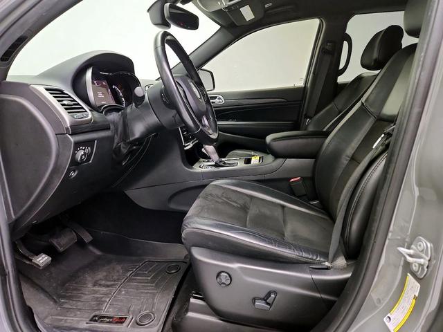 Photo of 2019 Gray Jeep Grand Cherokee