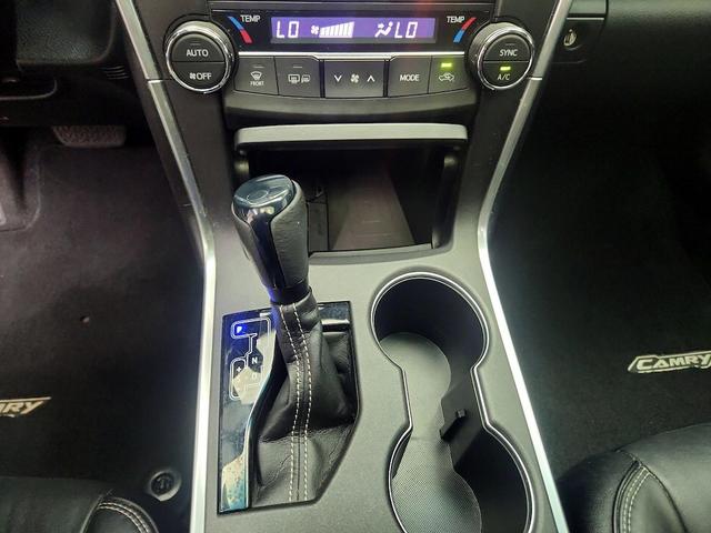 Photo of 2015 Blue Toyota Camry