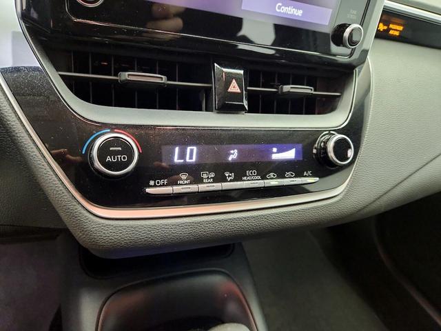 Photo of 2020 White Toyota Corolla