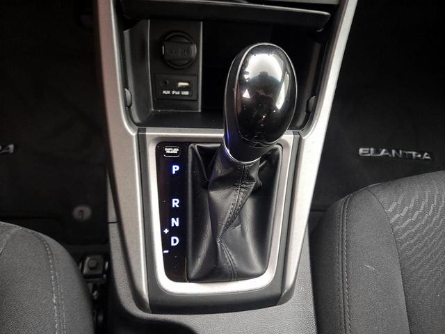 Photo of 2015 Silver Hyundai ELANTRA