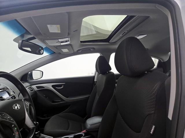 Photo of 2015 Silver Hyundai ELANTRA