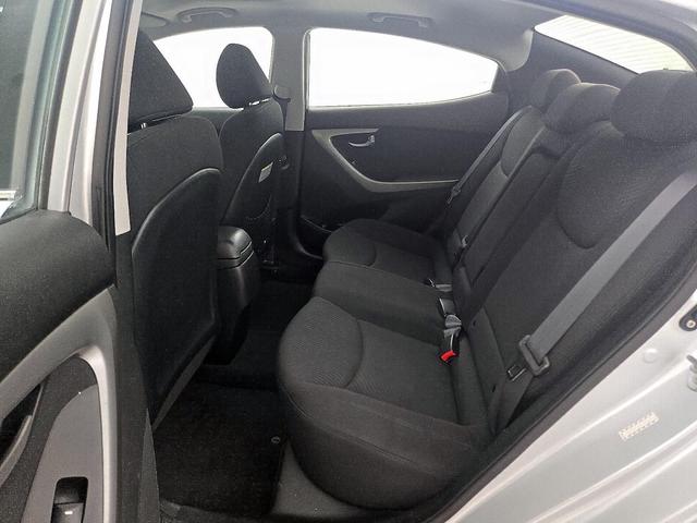 Photo of 2015 Silver Hyundai ELANTRA