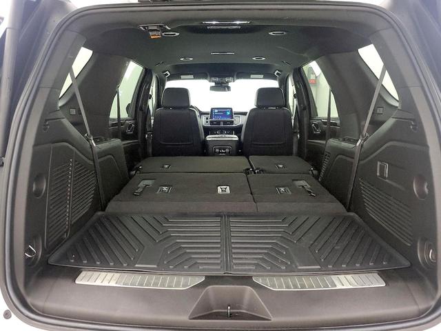 Photo of 2023 White Chevrolet Tahoe
