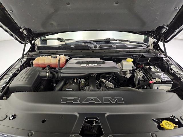 Photo of 2021 Black RAM 1500