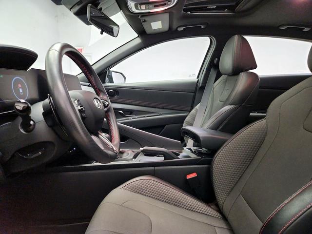 Photo of 2023 Gray Hyundai ELANTRA
