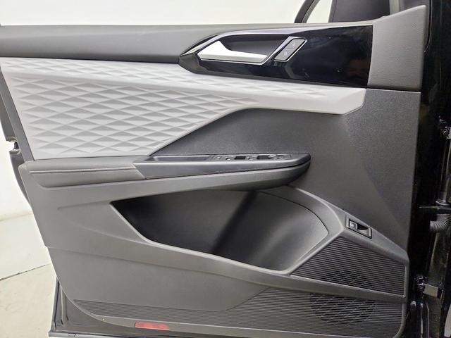 Photo of 2024 Black Volkswagen Taos